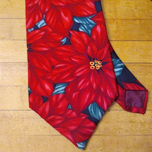 Holiday/Christmas Tie - Picture 2 of 6